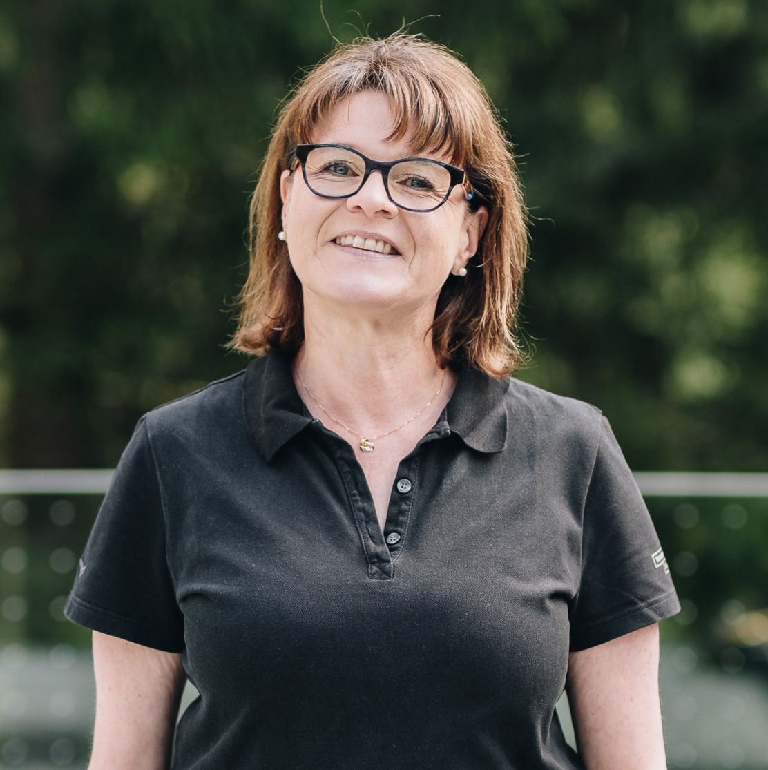 Alexandra Decker auf der Brücke der Wildnis im Nationalparkzentrum